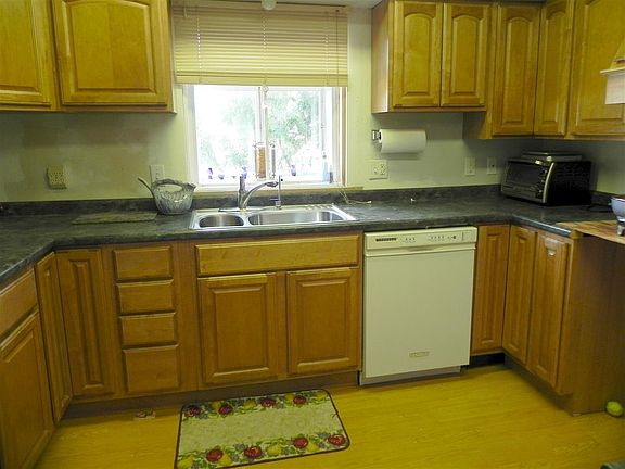 3rd image of 112 S Gaddis St