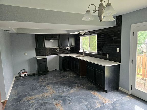 2nd image of 15927 Eastcape Dr