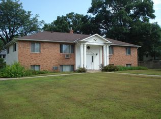 463 3rd St S, Bayport, MN 55003