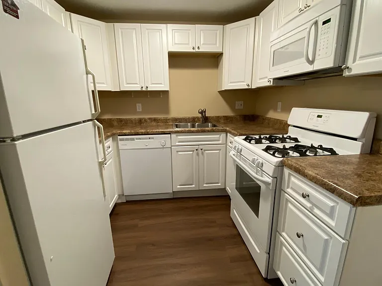 2255 McKees Rocks Rd #B — Photo 4