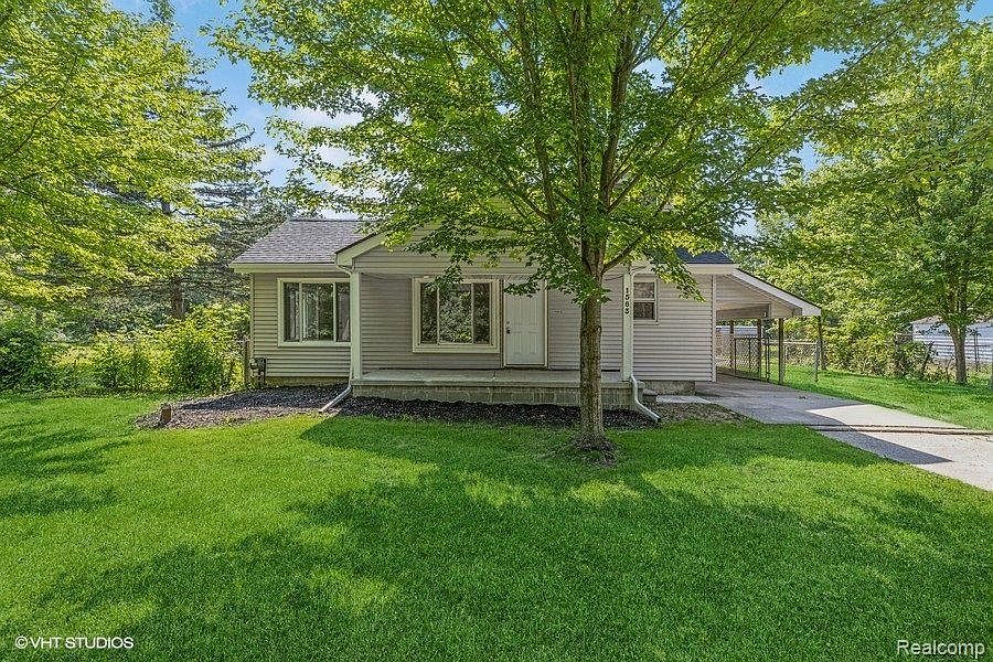 1583 Giddings Rd, Pontiac, MI 48340 MLS 20230052826 Zillow