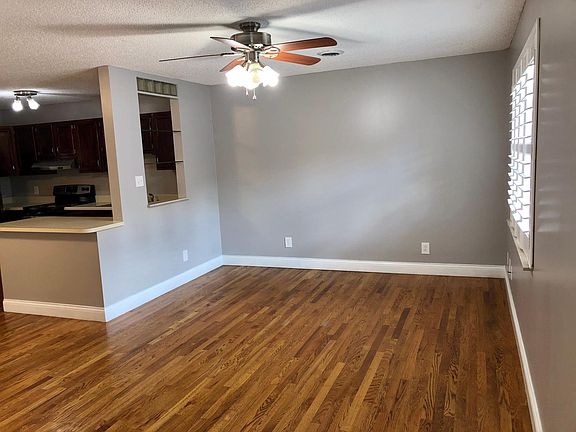 3rd image of 455 Bramblewood Ln APT 10