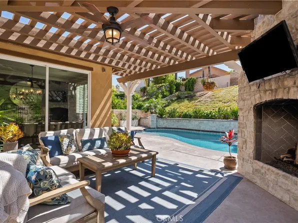 28200 Nield Ct, Santa Clarita, CA 91350