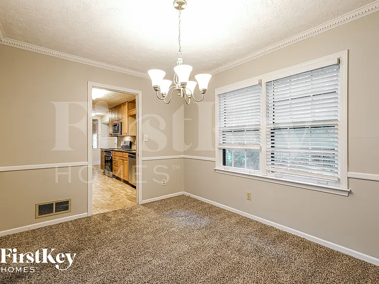 5659 Fern Creek Dr — Photo 6