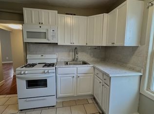 13 Norfolk St APT 3, Worcester, MA 01604