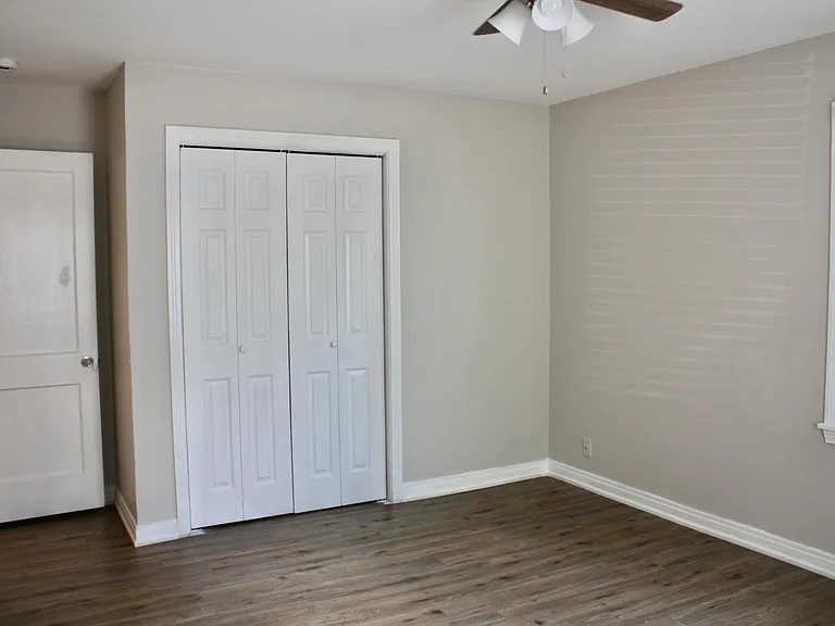 1017 Crestline Rd NW — Photo 9