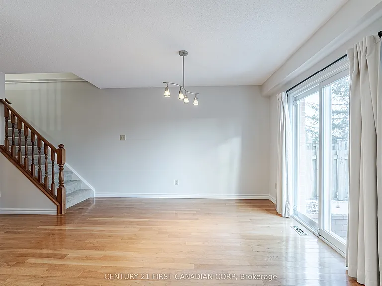160 Conway Dr #7 — Photo 13