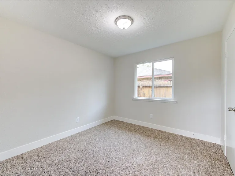328 Meadow Wood Ct — Photo 18