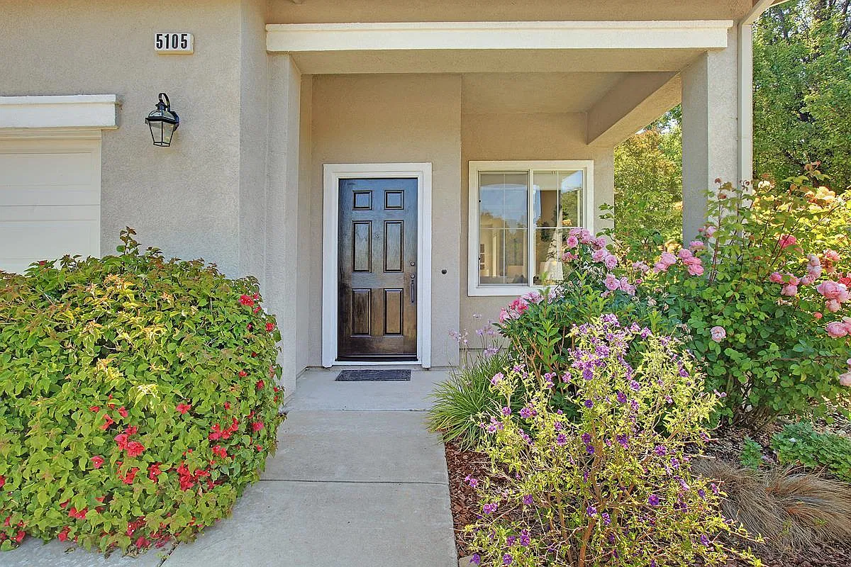 3 bed, 2.5 bath, 1975 sqft, $7,250 — Photo 2
