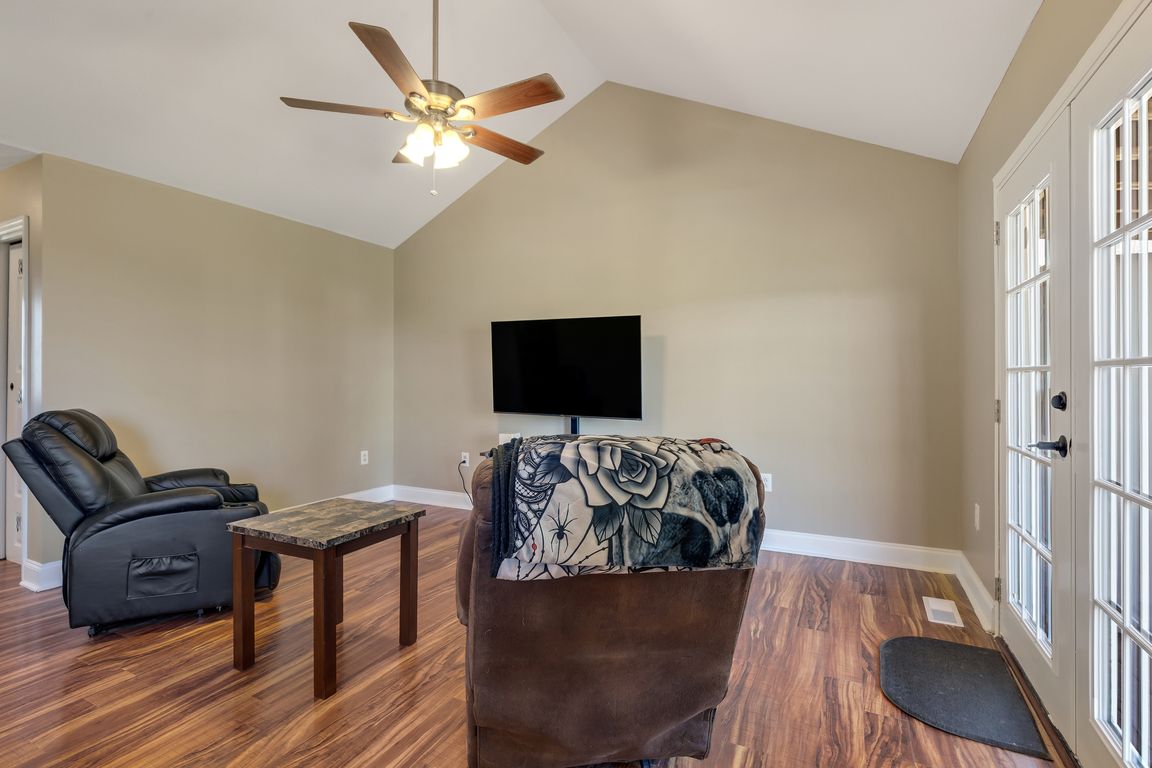 next background image