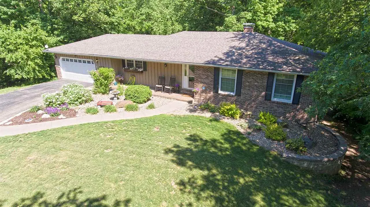 3814 Garden Ct photo 1
