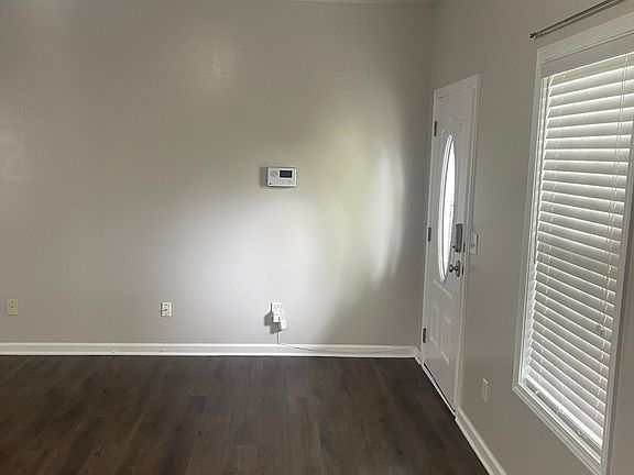 3rd image of 713 Maryland St