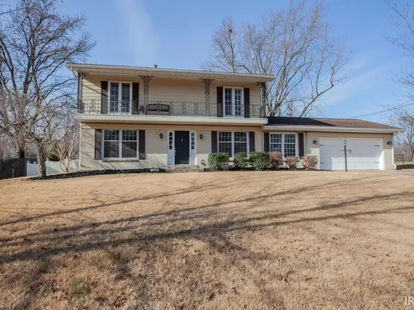 8818 Camellia Dr, Evansville, IN 47711