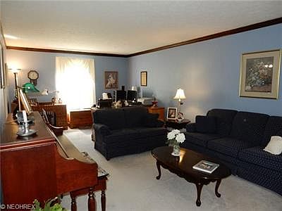 2nd image of 4702 Cottonwood Ln
