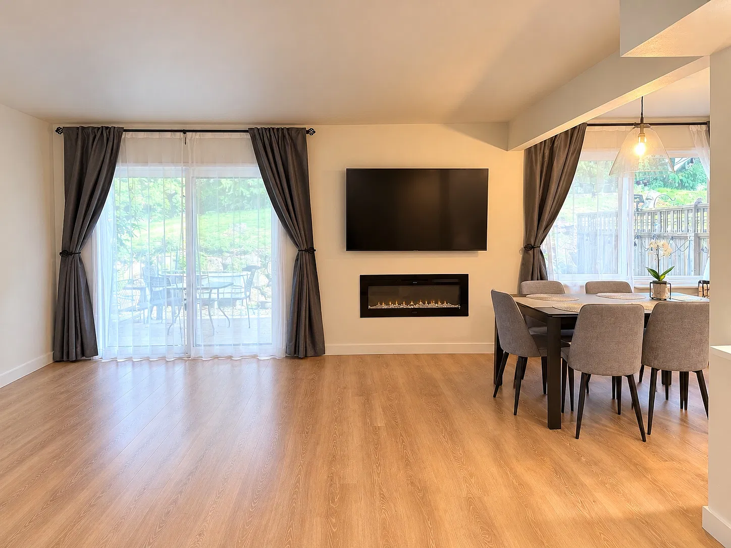 2 bed, 2.5 bath, 1340 sqft, $3,500 — Photo 3
