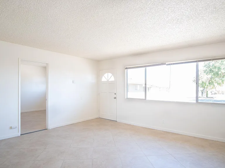 57373 Yucca Trl — Photo 7