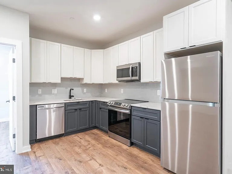 3401 Hamilton St #6 — Photo 11