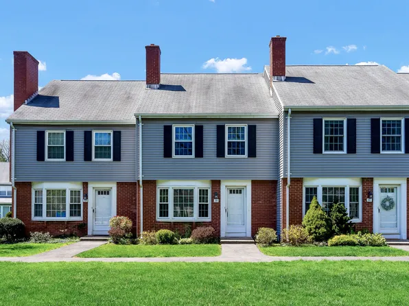 2 Barrington Drive APT B, Wethersfield, CT 06109