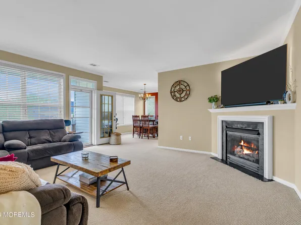 417 Saint Andrews Place, Manalapan, NJ 07726
