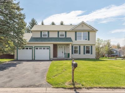 10 Inglesid Ln, Liverpool, NY, 13090