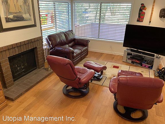 3rd image of 32 Cinnamon Teal Ln