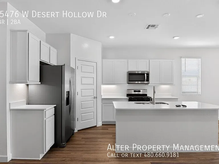 15476 W Desert Hollow Dr — Photo 18