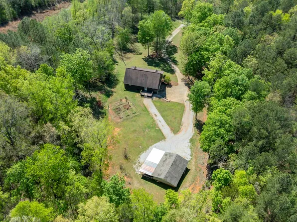 610 Southridge Ln, Talladega, AL 35160