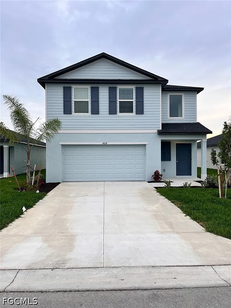4 bed, 2.5 bath, 2344 sqft, $2,350 — Photo 3