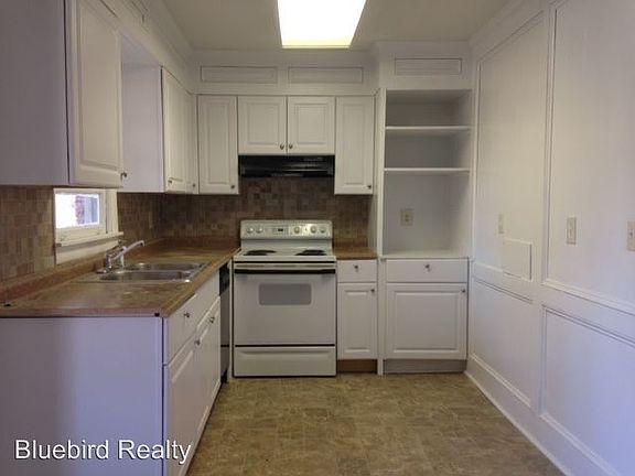 2nd image of 510 Hilltop Dr