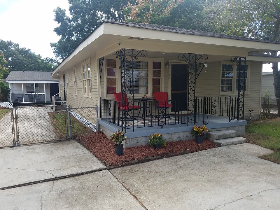 1st image of 2213 Lyndell Dr