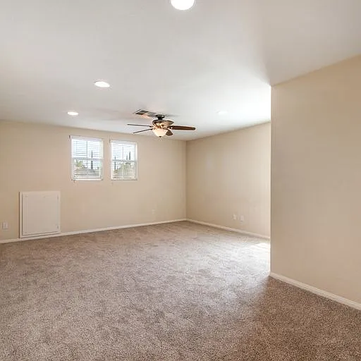 33871 Calafia St — Photo 13