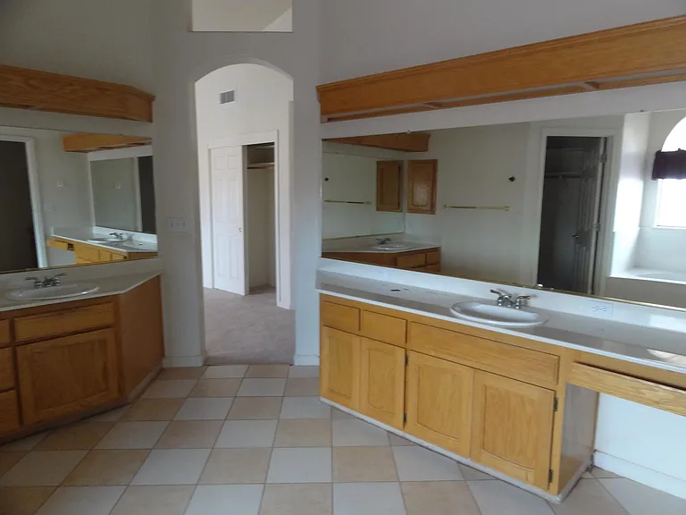 1852 Loma Linda Cir — Photo 13