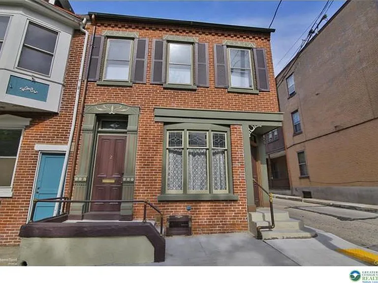 325 N 8th St — Photo 1