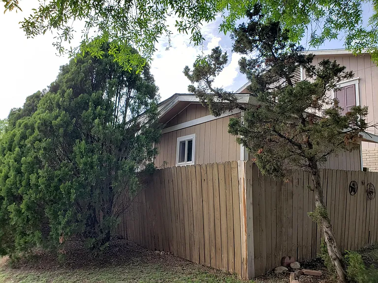 6103 Valley Tree — Photo 2