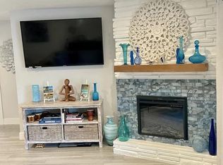 130 W Pasco Ln, Cocoa Beach, FL 32931