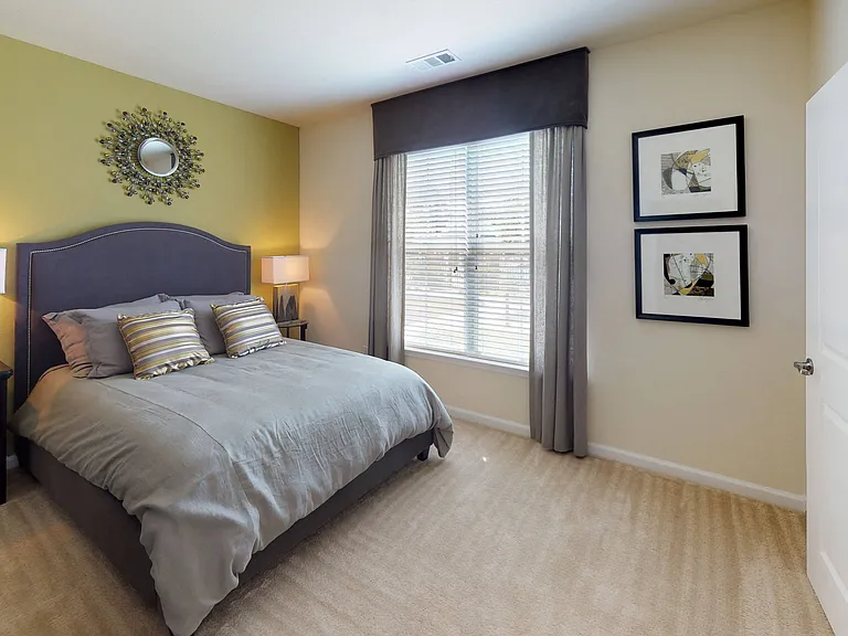 Clairmont at Hillandale — Photo 24