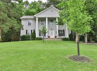 2226 Barrett Station Rd, Ballwin, MO 63021