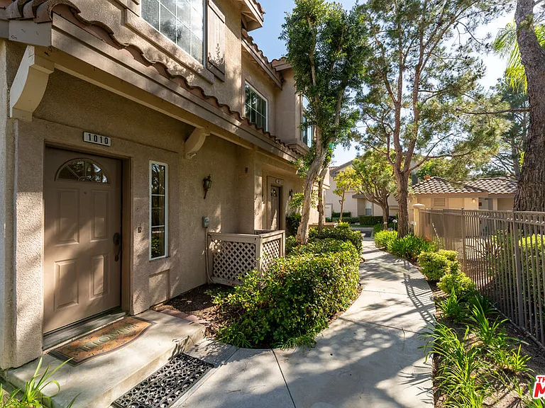 1010 S Farralon Ln — Photo 20