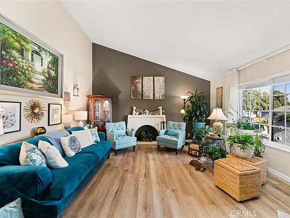 5th image of 1055 W Aster St