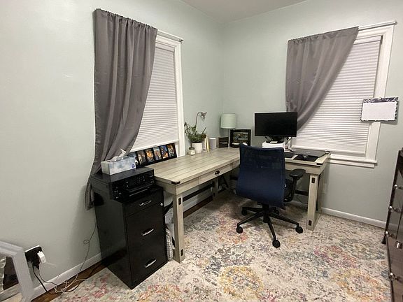 Bedroom 2 (office)
