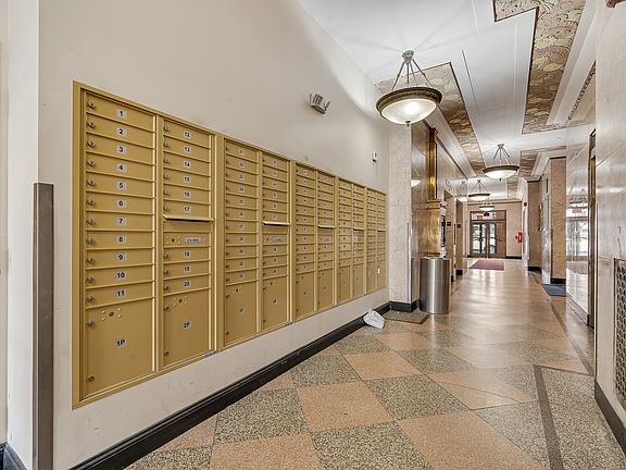5th image of 313 State St #906