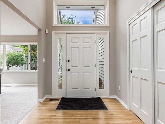 2nd image of 6021 Glenbarr Pl