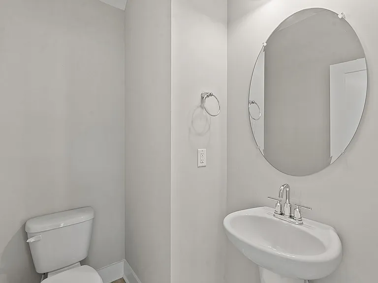 117 Archdale St — Photo 25