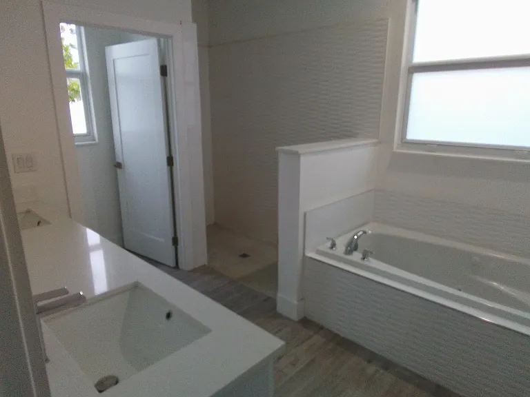 1258 SW Santiago Ave — Photo 15