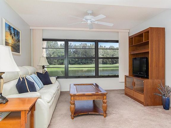 5th image of 14 Plantation Dr APT 106