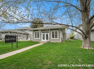 430 Center St, Douglas, MI 49406