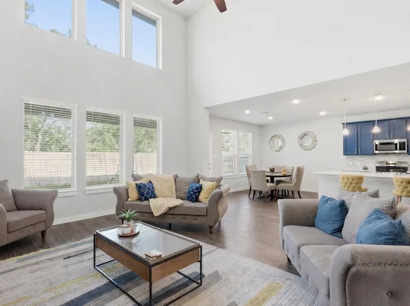 4707 Great Acre Ln, Fresno, TX 77545