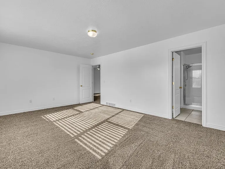103 N Perth St — Photo 11