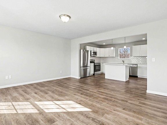 3rd image of 4019 Sugarsand Ln