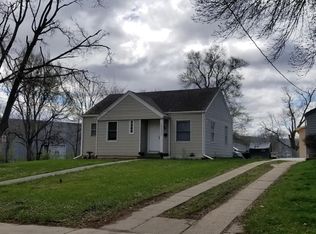 1533 E Jefferson Ave, Des Moines, IA 50316